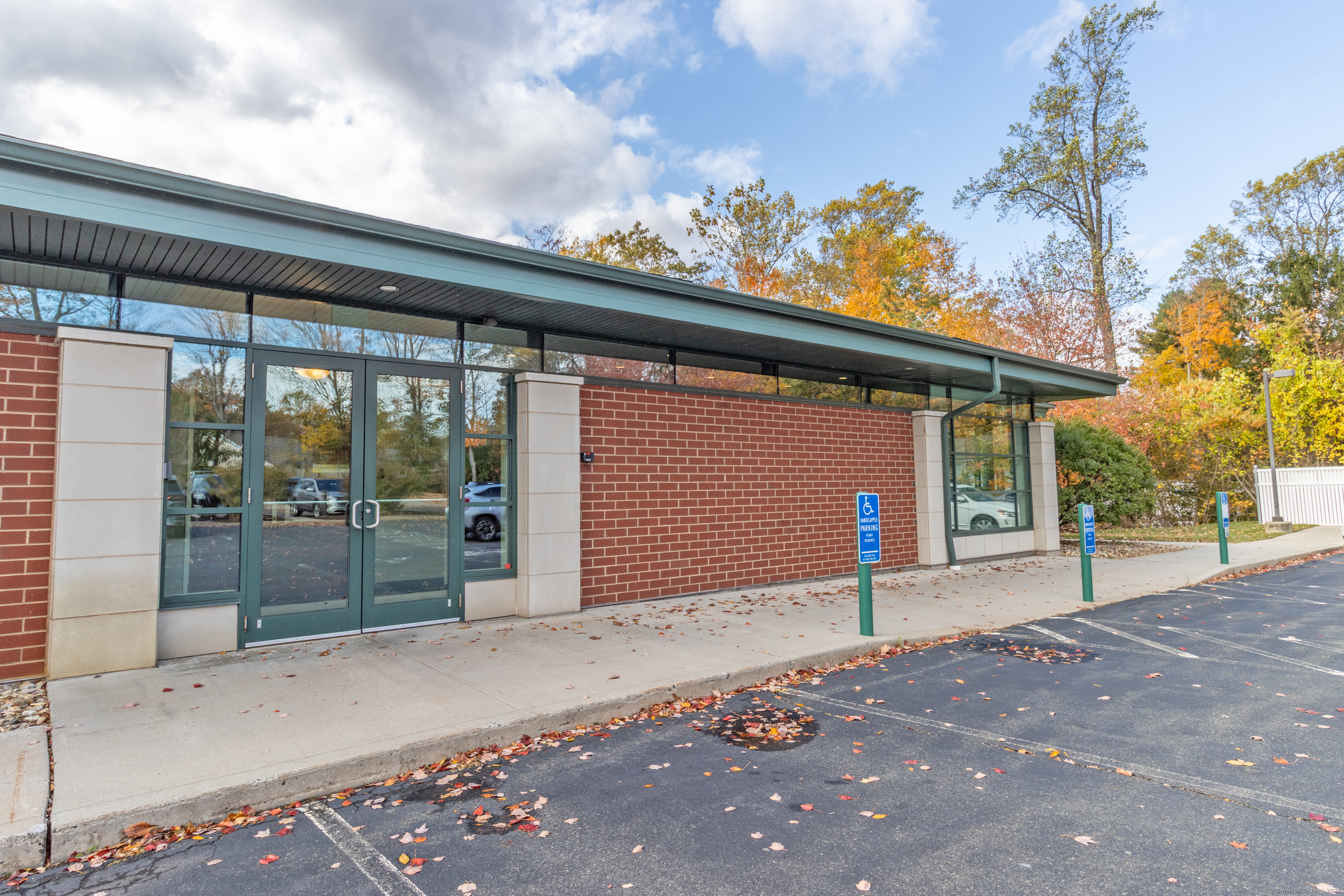 142 High, East Hampton, 06424, 0 , 0 ,0,Commercial For Lease,For Rent,High,0,24135428