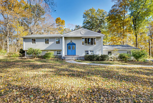 Homes for sale in Guilford, CT | 54 Coachlamp Ln, Guilford, CT 06437 | MLS# 24134110