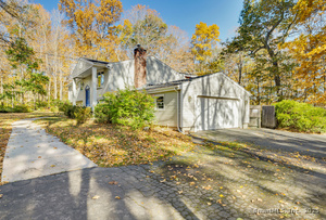 Homes for sale in Guilford, CT | 54 Coachlamp Ln, Guilford, CT 06437 | MLS# 24134110