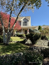 Homes for sale in Southbury, CT | 33 Old Field Hill Rd #9, Southbury, CT 06488 | MLS# 24133710