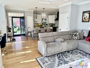 Homes for sale in Southbury, CT | 33 Old Field Hill Rd #9, Southbury, CT 06488 | MLS# 24133710