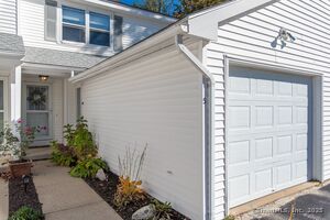 Homes for sale in Woodstock, CT | 5 Woodstock Hills Dr, Woodstock, CT 06281 | MLS# 24135456