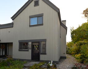 Homes for sale in Southbury, CT | 44 Heritage Vlg #F, Southbury, CT 06488 | MLS# 24135482