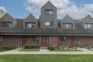 Homes for sale in Branford, CT | 48 Montoya Dr #48, Branford, CT 06405 | MLS# 24135493