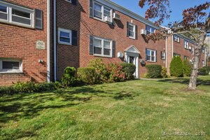 Homes for sale in Stamford, CT | 108 Strawberry Hill Ave #1, Stamford, CT 06902 | MLS# 24135538
