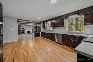 Homes for sale in Waterford, CT | 34 Rogers Hill Rd, Waterford, CT 06385 | MLS# 24134979