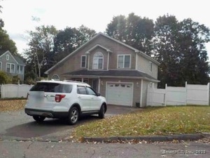 Homes for sale in Middletown, CT | 5 Lorraine Ter, Middletown, CT 06457 | MLS# 24135581