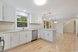 Homes for sale in Simsbury, CT | 14 Nod Brook Dr, Simsbury, CT 06070 | MLS# 24135608