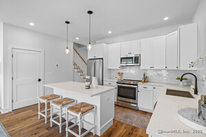 Homes for sale in East Lyme, CT | 138 Boston Post Rd #16, East Lyme, CT 06333 | MLS# 24130514