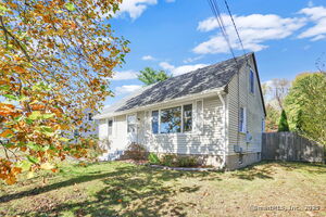 Homes for sale in Enfield, CT | 21 King Ct, Enfield, CT 06082 | MLS# 24135725