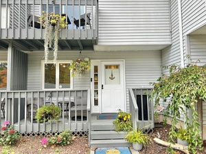 Homes for sale in Farmington, CT | 243 New Britain Ave #243, Farmington, CT 06085 | MLS# 24135670