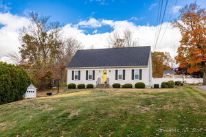 Homes for sale in Naugatuck, CT | 101 Adella St, Naugatuck, CT 06770 | MLS# 24135838