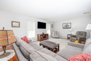 Homes for sale in Naugatuck, CT | 101 Adella St, Naugatuck, CT 06770 | MLS# 24135838