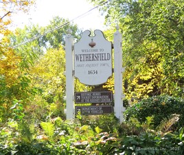 Homes for sale in Wethersfield, CT | 18 Avalon Pl, Wethersfield, CT 06109 | MLS# 24134977