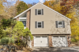 Homes for sale in Meriden, CT | 36 Raymond Dr, Meriden, CT 06451 | MLS# 24135958