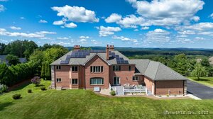 Homes for sale in Simsbury, CT | 24 Hunting Ridge Dr, Simsbury, CT 06070 | MLS# 24135453