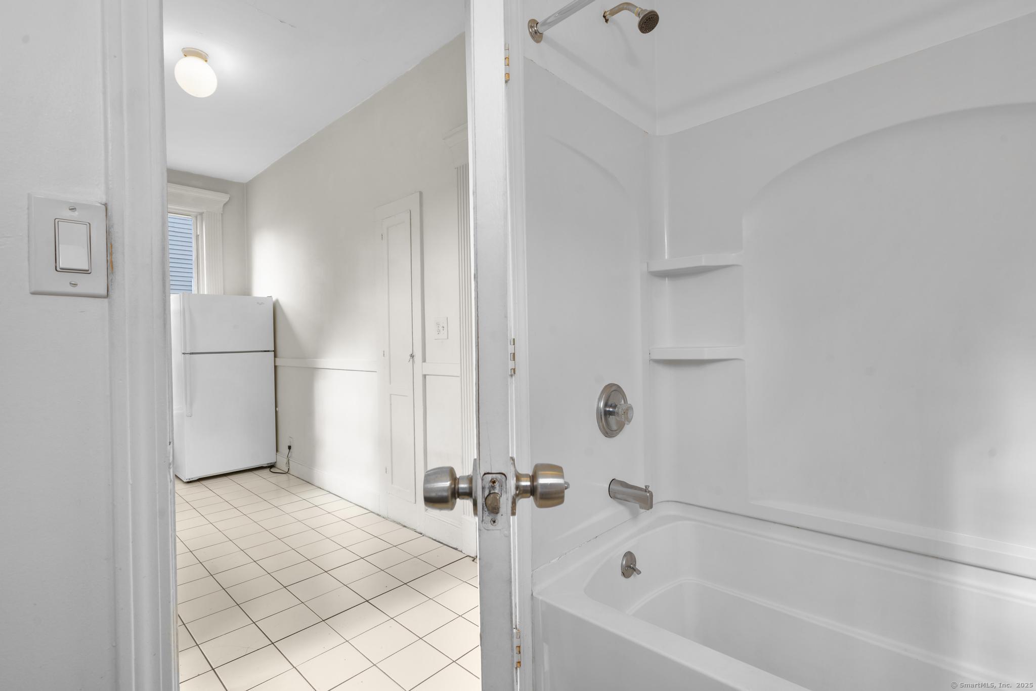 113 East Main, Meriden, 06450, 1 Bedroom Bedrooms, 0 ,1 BathroomBathrooms,Residential Rental,For Sale,East Main,0,24136159