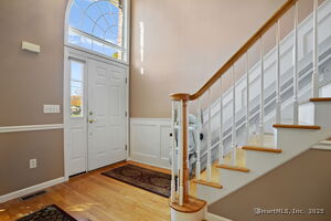 Homes for sale in Trumbull, CT | 1 Village Dr #1, Trumbull, CT 06611 | MLS# 24105161