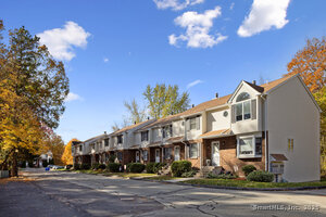 Homes for sale in Enfield, CT | 5 Cranberry Holw #5, Enfield, CT 06082 | MLS# 24136189