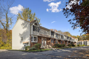 Homes for sale in Enfield, CT | 5 Cranberry Holw #5, Enfield, CT 06082 | MLS# 24136189