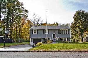 Homes for sale in Putnam, CT | 24 David Cir, Putnam, CT 06260 | MLS# 24135802