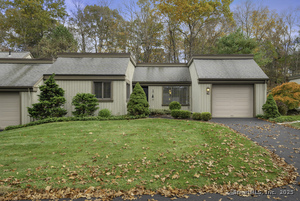 Homes for sale in Southbury, CT | 7 Heritage Crst #B, Southbury, CT 06488 | MLS# 24136069