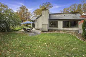 Homes for sale in Southbury, CT | 7 Heritage Crst #B, Southbury, CT 06488 | MLS# 24136069