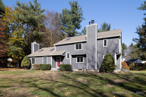 Homes for sale in Simsbury, CT | 18 Meadowlark Rd, Simsbury, CT 06092 | MLS# 24134906