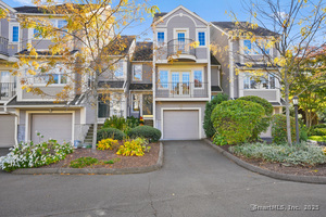 Homes for sale in Trumbull, CT | 121 Paugusett Cir, Trumbull, CT 06611 | MLS# 24136352