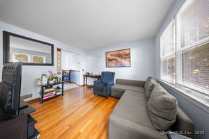 Homes for sale in Stamford, CT | 274 Sylvan Knoll Rd, Stamford, CT 06902 | MLS# 24136406