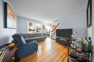 Homes for sale in Stamford, CT | 274 Sylvan Knoll Rd, Stamford, CT 06902 | MLS# 24136406