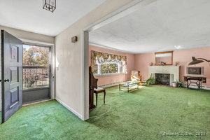 Homes for sale in Guilford, CT | 104 Sperry Dr, Guilford, CT 06437 | MLS# 24136487