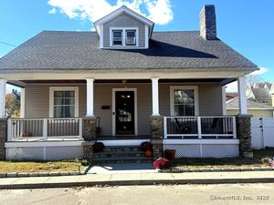 Homes for sale in Ansonia, CT | 16 Holbrook Ct, Ansonia, CT 06401 | MLS# 24136106