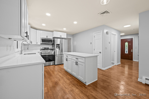 Homes for sale in Avon, CT | 7 Woodmont Rd, Avon, CT 06001 | MLS# 24136559