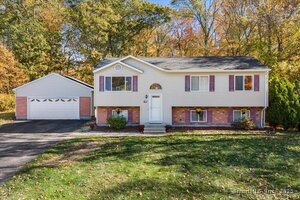 Homes for sale in Montville, CT | 49 Cottonwood Ln, Montville, CT 06382 | MLS# 24136492