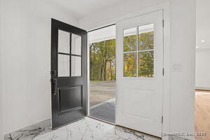 Homes for sale in Weston, CT | 4 Trails End Rd, Weston, CT 06883 | MLS# 24136553