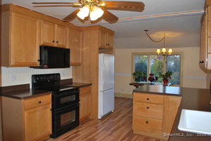 Homes for sale in Middlebury, CT | 73 Yale Ave, Middlebury, CT 06762 | MLS# 24132707