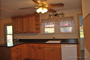 Homes for sale in Middlebury, CT | 73 Yale Ave, Middlebury, CT 06762 | MLS# 24132707