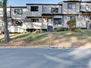 Homes for sale in Newington, CT | 122 Cottonwood Rd #122, Newington, CT 06111 | MLS# 24134127