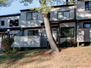 Homes for sale in Newington, CT | 122 Cottonwood Rd #122, Newington, CT 06111 | MLS# 24134127