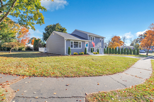 Homes for sale in Hamden, CT | 15 Smith Dr, Hamden, CT 06517 | MLS# 24136587