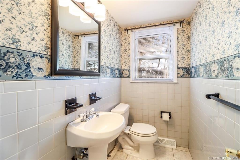 Photo 9 of 5 Somers Street, Danbury, CT