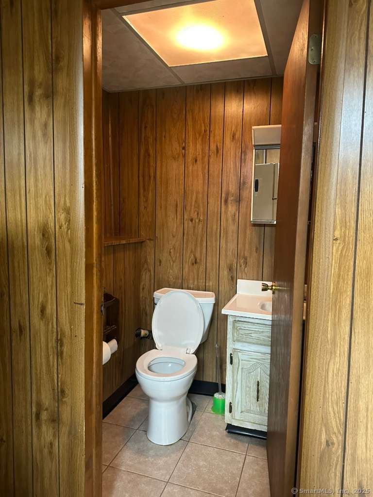 Photo 17 of 35 Sills Drive, Watertown, CT