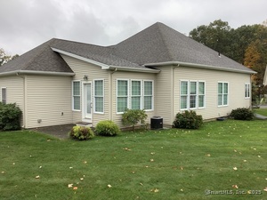 Homes for sale in Cromwell, CT | 34 Woodsboro Cir #34, Cromwell, CT 06416 | MLS# 24134359