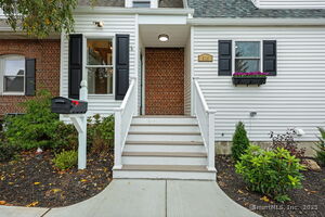 Homes for sale in Stratford, CT | 516 Valley Rd, Stratford, CT 06615 | MLS# 24128972