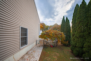 Homes for sale in East Haven, CT | 23 Pondview Ter, East Haven, CT 06512 | MLS# 24136765