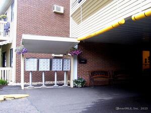 Homes for sale in Simsbury, CT | 40 Firetown Rd #APT 39, Simsbury, CT 06070 | MLS# 24136366