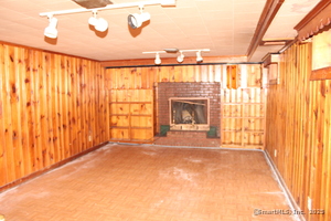 Homes for sale in Middletown, CT | 347 Farm Hill Rd, Middletown, CT 06457 | MLS# 24136821