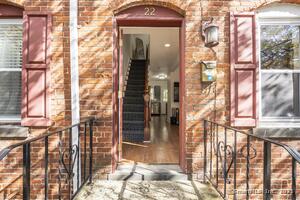 18 Brown Avenue, Unit 22