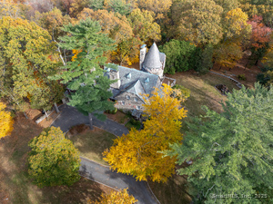 Homes for sale in Stamford, CT | 271 Hunting Ridge Rd, Stamford, CT 06903 | MLS# 24132085